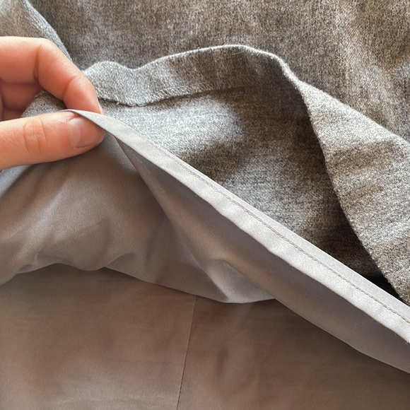 Grey banana republic mini skirt - Picture 4 of 4